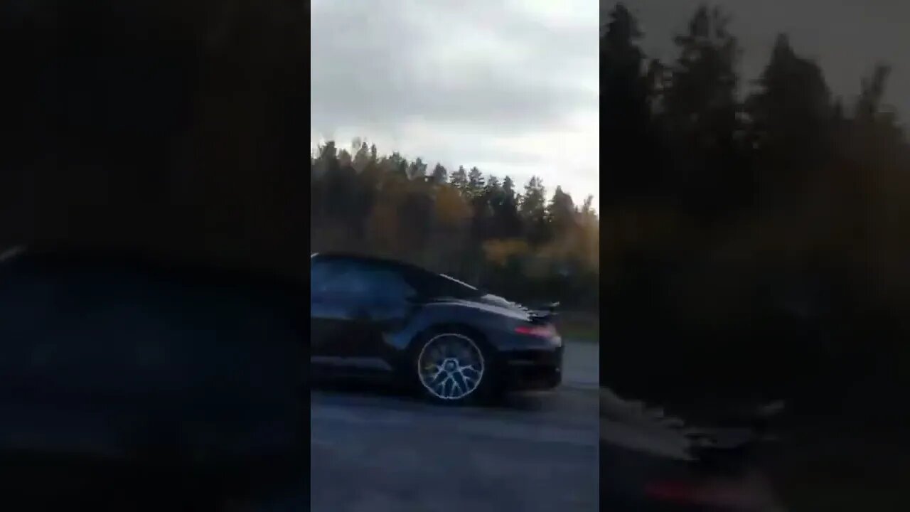 🤯😆🤯Porsche 991 Turbo S Convertible vs BMW 325iX E30 Turbo by Nissejärnet #bmw #e30 #bmwe30