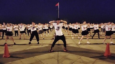 舞蹈《灵灵》广场领舞 视频结尾有舞蹈教学噢【順能炫舞團】