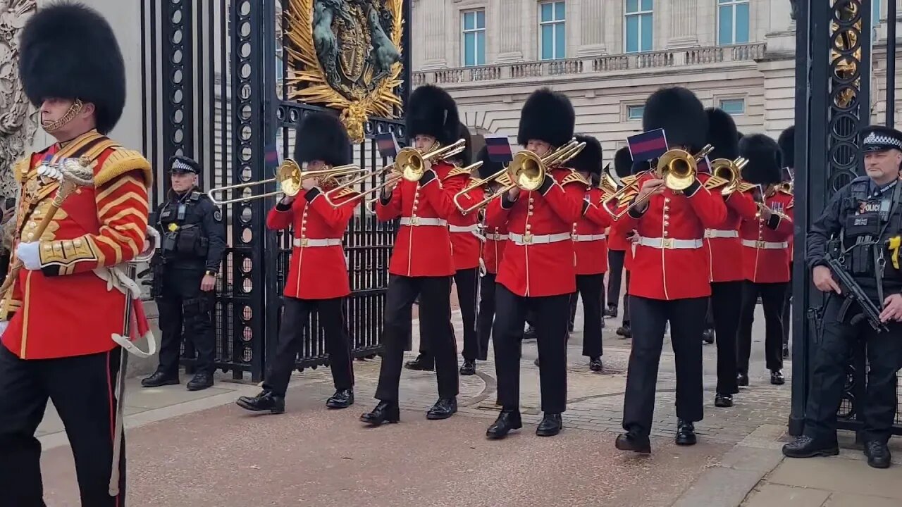 The King's Guards rehearsal King's coronation #thekingsguard