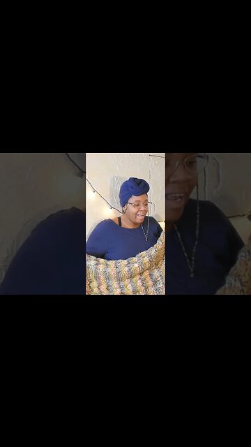 Throwback to the time I designed a knitted pocket shawl 🧶