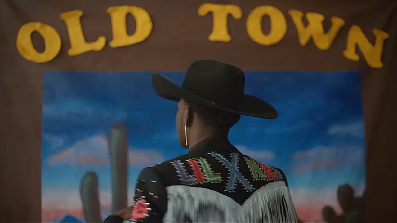 Lil Nas X - Old Town Road (Official Video) ft. Billy Ray Cyrus