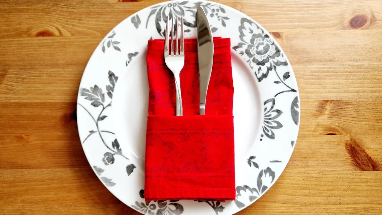 Napkin folding - how to make a simple pouch