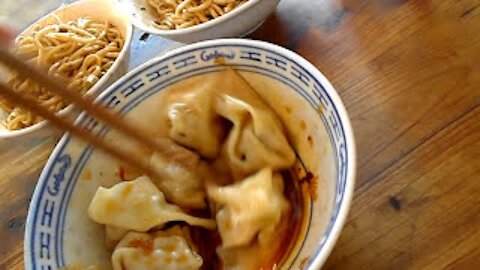 The Best Noodles and Dumplings in Chengdu (China)