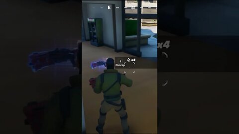 Play Fortnite gameplay with Amy