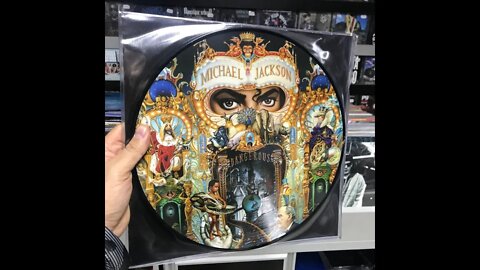 O OCULTISMO POR TRÁS DO ALBUM DANGEROUS DE MICHAEL JACKSON.