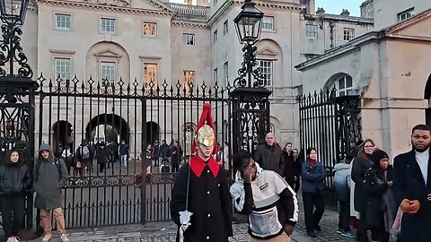 Pose with the guard but he stamps his foot #thekingsguard