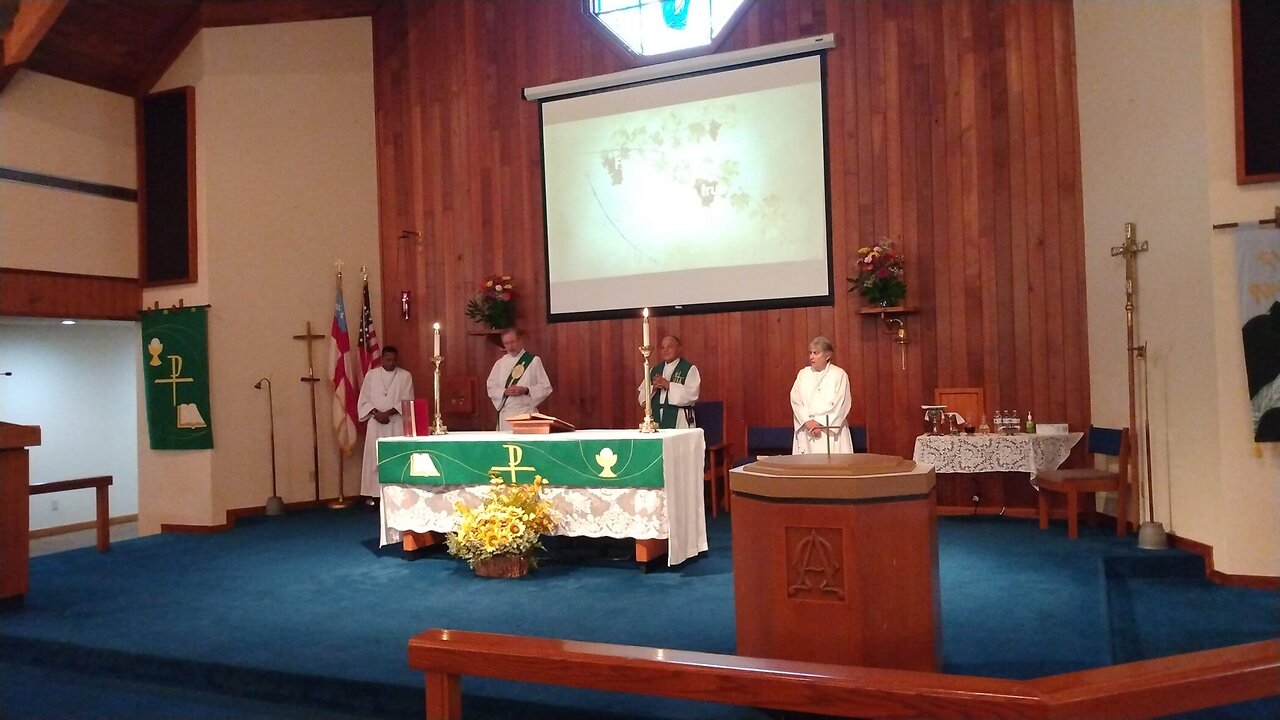 St. John's Episcopal Church: The Beginning Of The 10:15 AM Service