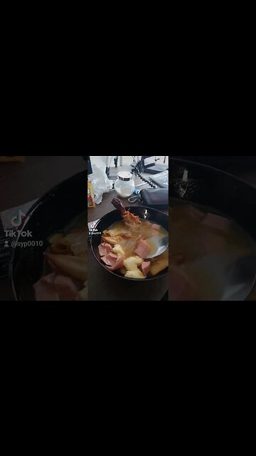 o #ciorba pentru #credinciosi cu #puirotisat si #parizer #jmek #caras #reteta #mancare #haleu