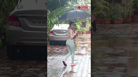 आंधी आए या तूफान 49 Years old Malaika Arora never Miss a Single Day of Gym 🤩💖📸