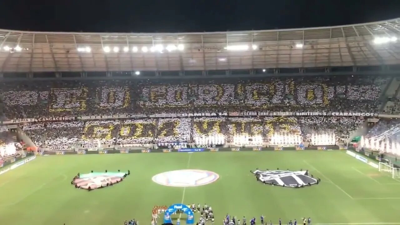 Torcida do Ceará fazendo mosaico na final da Copa do Nordeste 2023 contra o Sport