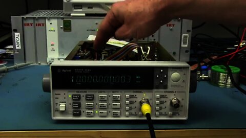 EEVblog #646 - Gravity Detection Using A Frequency Counter!