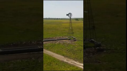 Windmill At The Cameron Ranch Still In Use #short #shortvideo #shortsvideo #shorts