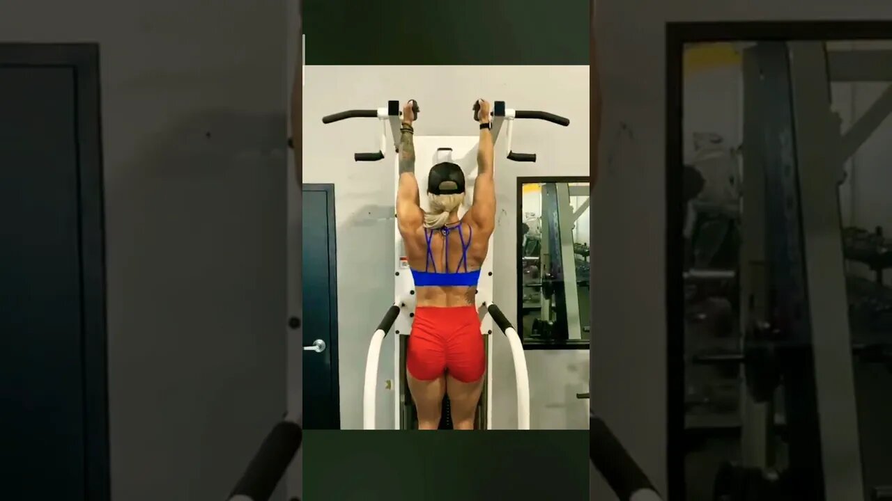 pull ups💪 & booty🍑workout 🔥#femalefitnessmotivation #bodybuilding #gymlife #pullups #shorts #booty 🔥