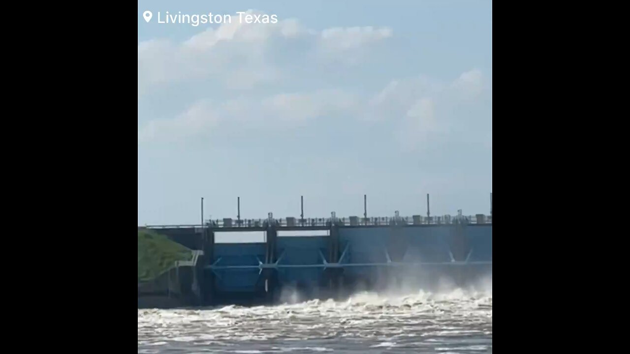 🔴 Emergency officials have just issued a warning that the Lake Livingston Dam spillway is at risk