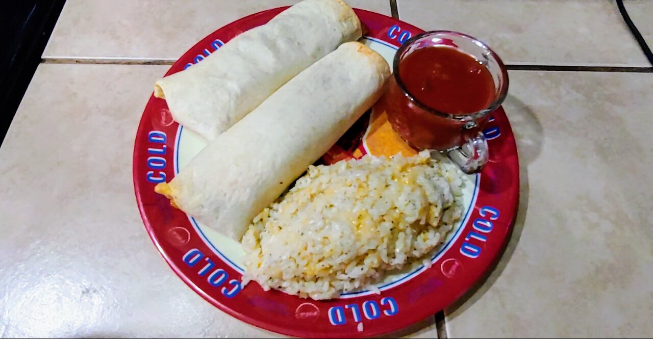 $5 Feeds 4 People 🌯 Cheesy Bean & Rice Burrito & A Side Of Cheesy Basil Rice 🍚