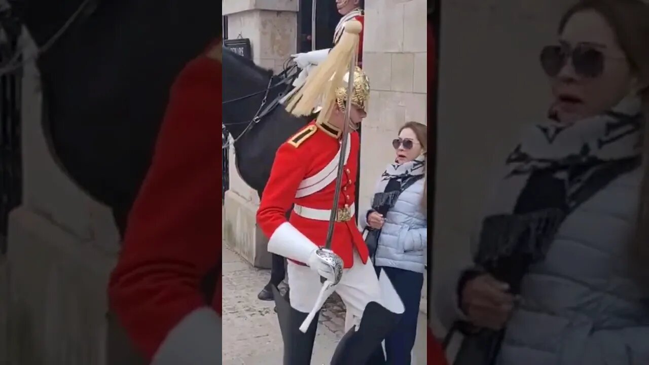 Tourist gets Squashed between the kings guard and the wall make way #horseguardsparade