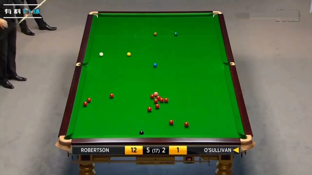 The # real # snooker # gentleman, # the # referee # gives # a # thumbs # up