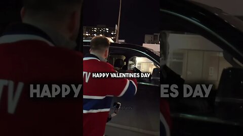 We gave roses to Habs players and staff 🌹