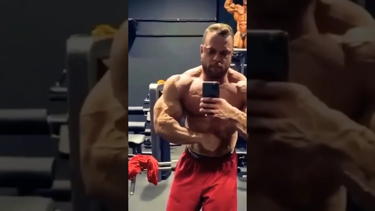 EVOLUÇÃO SINISTRA DO ATLETA BODYBUILDER VITOR BOFF "ELE EVOLUIU MUITO !!