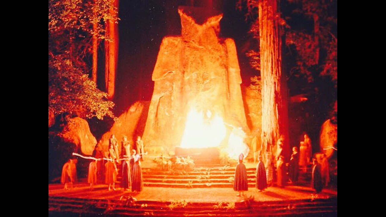 Alex Jones asks Locals about the Bohemian Grove in 2000.