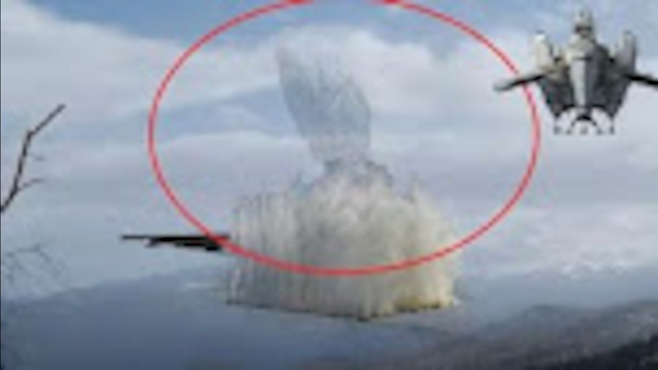 see the crash stood at 10,000 meters UFO demolished the slope of 300 meters Canada