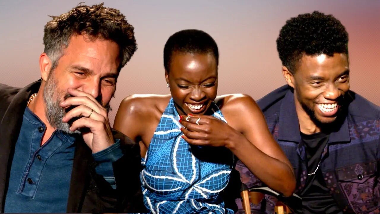 Chadwick Boseman Hysterically Laughing At Mark Ruffalo's HULK Outfit ... ★