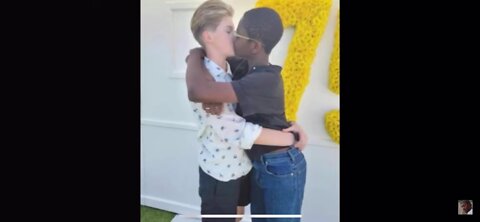 🤡 World so many things wrong with this