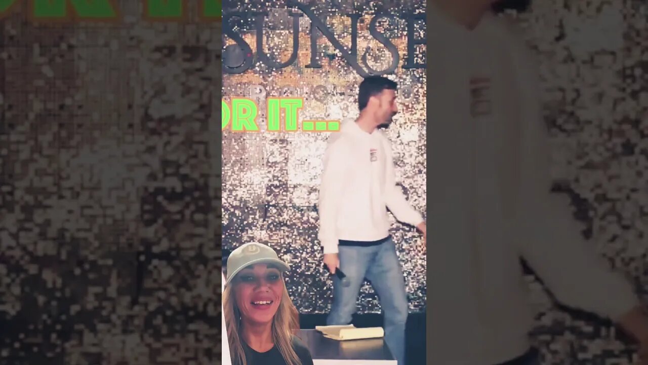 Comedian ATTACKED on stage!!! #shorts #comedian #comedyshow #standup #attack