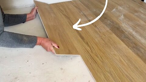 The BRILLIANT flooring makeover DIYers are obsessed with.