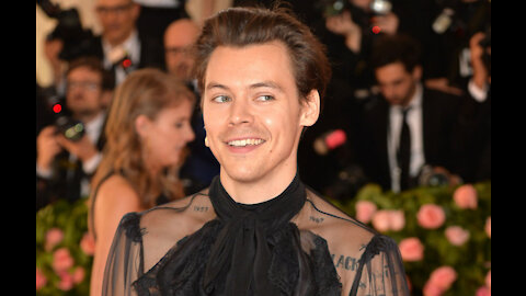 Harry Styles has a 'go-with-the-flow attitude' towards his love life