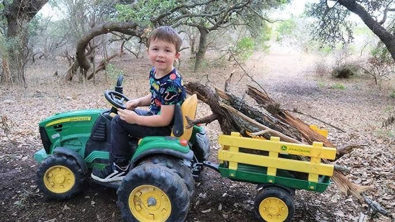 Hudson finds a new kids tractor !