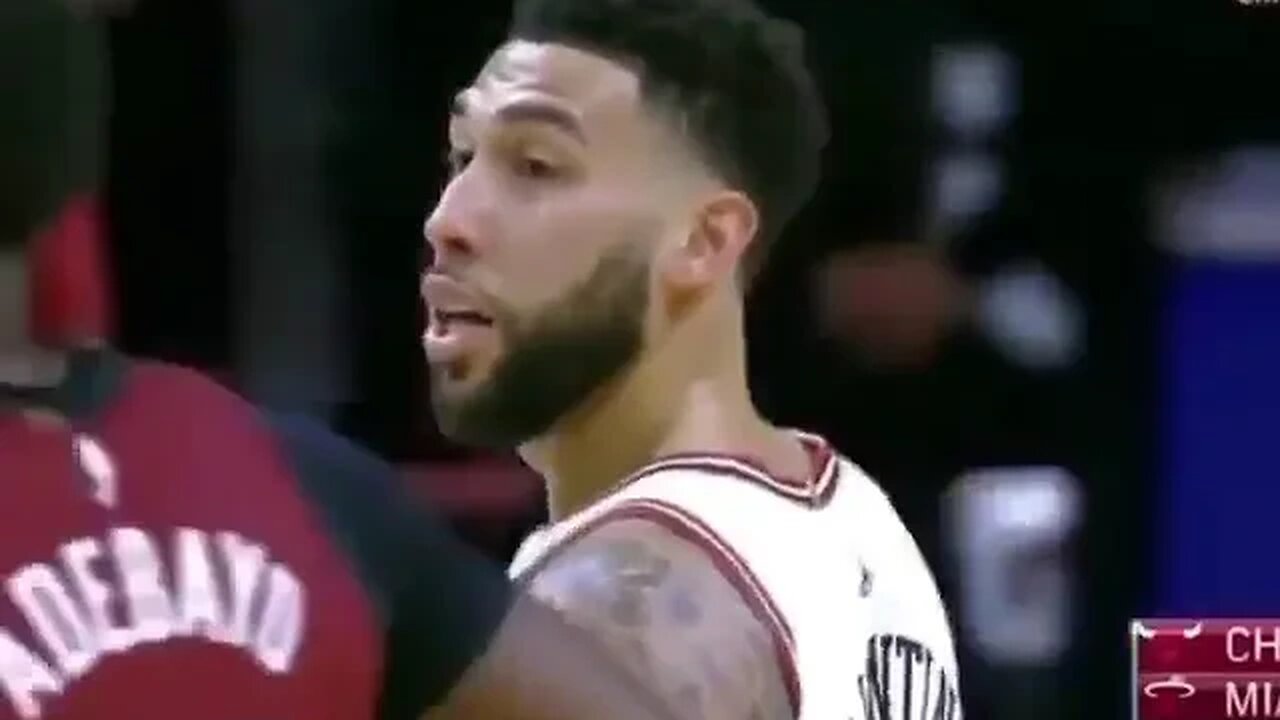 Denzel Valentine air balls the three from deep with 19 seconds on the shot clock