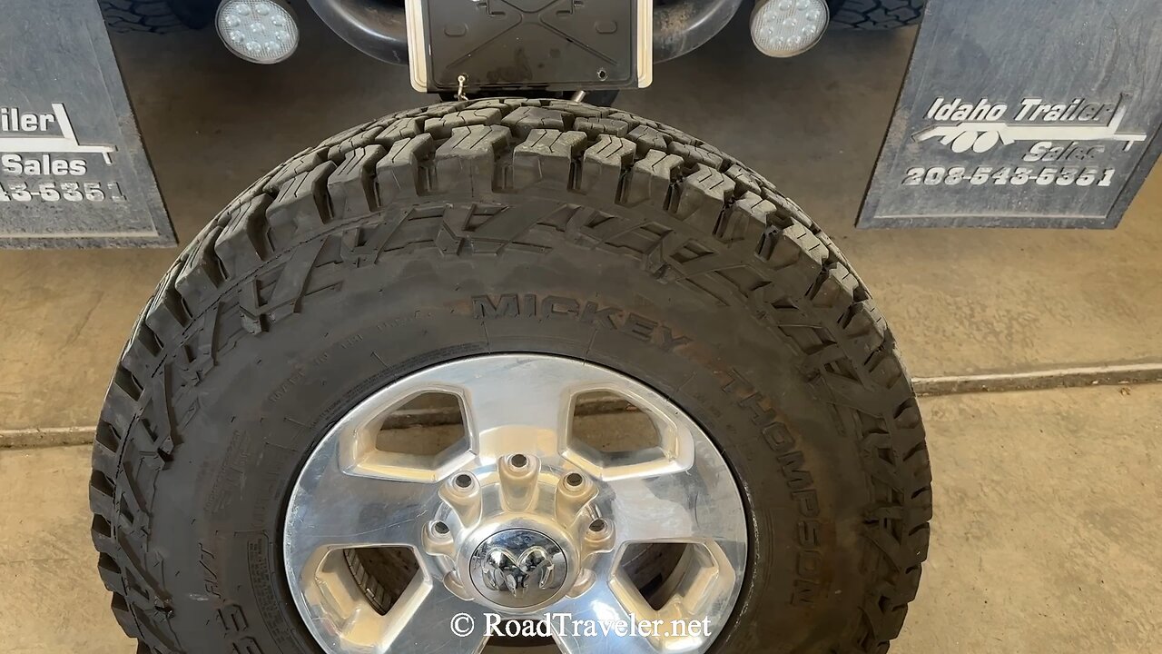 Mickey Thompson Baja Boss A/T LT255/85R17