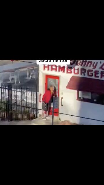 Cops in Sacramento pass women breaking into buisness and do nothing