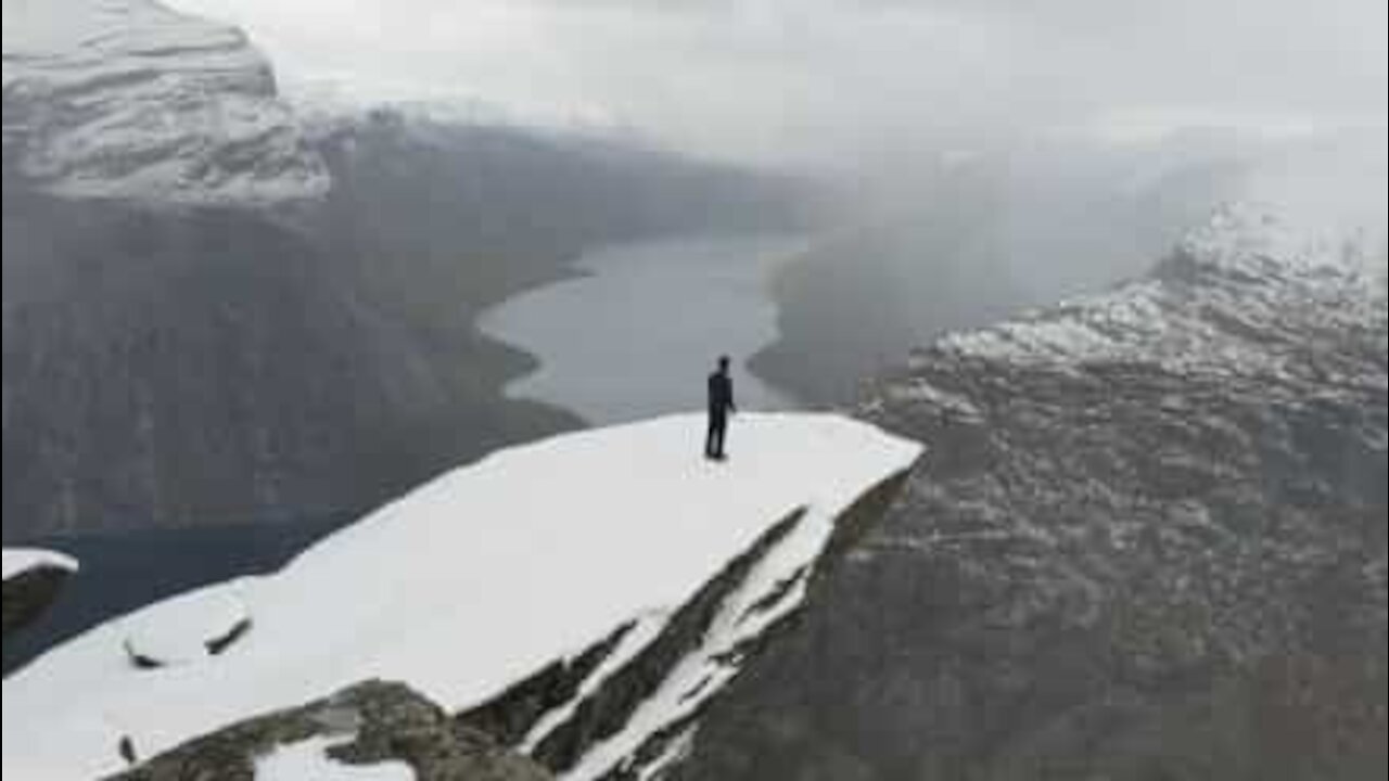 Un salto mortale a 1200 metri di altitudine