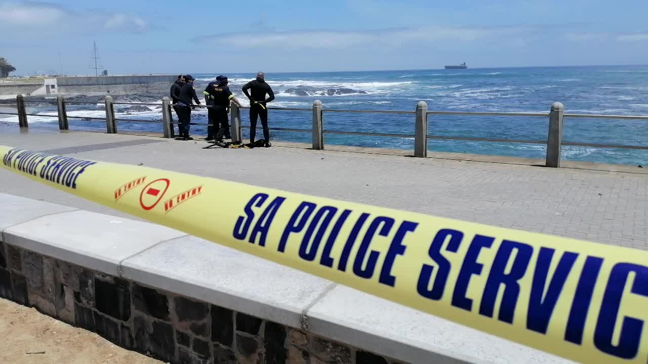 SOUTH AFRICA - Cape Town - Sea Point Drowning (Video) (wmn)