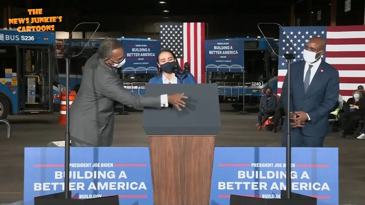 "There's a spider on my podium!" Democrat Rep. interrupted mid-speech.