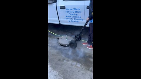 Grease Cleaning w Hot Water