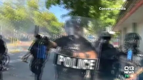 "Eye-Opening" Report On Police Attacking Journalists!