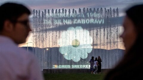 Zagrebačke fontane osvjetljene povodom 27. godišnjice genocida u Srebrenici