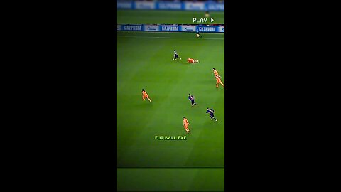 Messi Defending