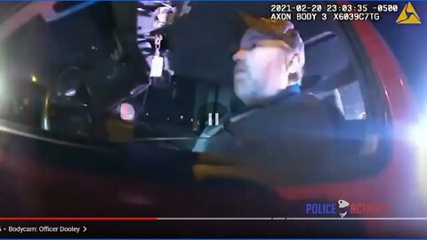 Man Gets Shot by Cops After He Pulls a Gun on Them in Villa Hills, Kentucky - Poor Tactics