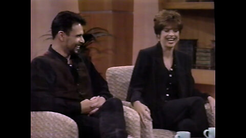 December 7, 1993 - Lisa Rinna and Robert Kelker-Kelly Discuss Kissing on 'Days of Our Lives'