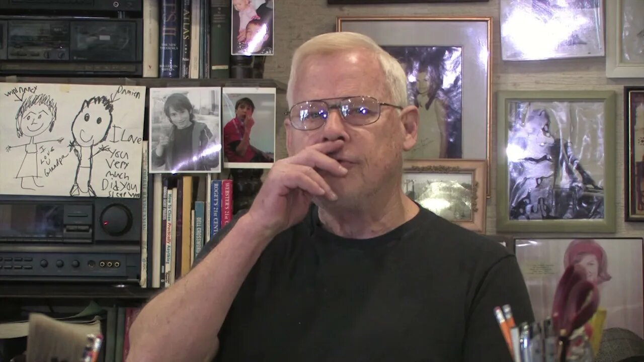 Bases 14 The Real John Lear In His Lair 1 Ver 001