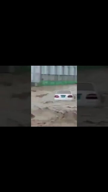 Heavy Rain in Dir😭Heavy Rain in Pakistan🥶Car drown in heavy rain😩Heavy KPK Rain