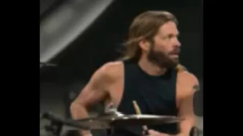 Lollapalooza: Morre Taylor Hawkins, baterista do Foo Fighters, aos 50 anos