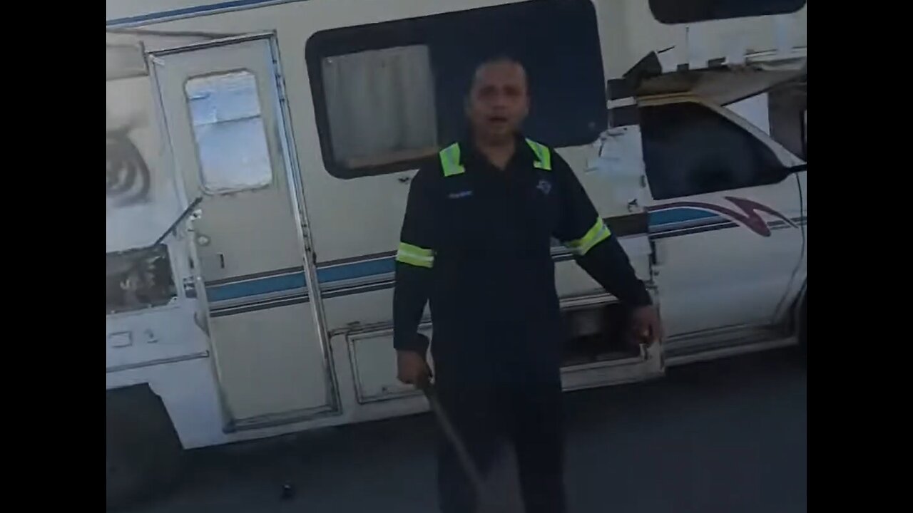 IP2 Stories - Eric Jumps The Fence To Get into The Impounded RV! Mexican Presses Him