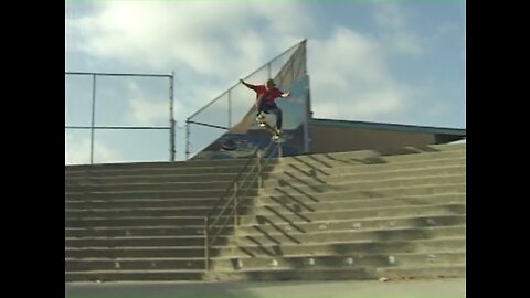 Kid Jumps 13 Stairs, Breaks Skateboard in Half With Gooch