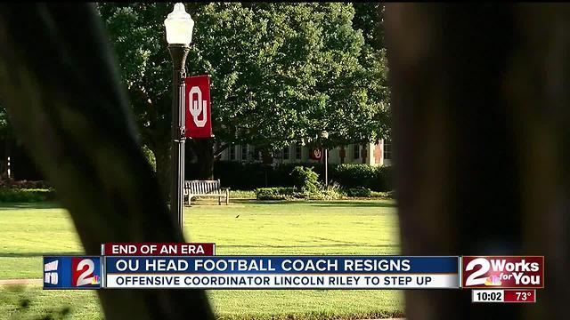 Students, fans at a loss as an era ends in Norman
