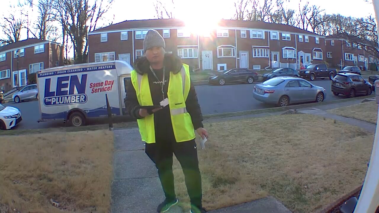 Trolling a Door to Door Salesman through my Doorbell Camera 🤣